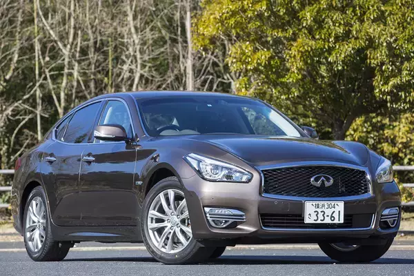 「ホントにモーター付いてる!?　電動車嫌いもこれなら乗れるハイブリッド「らしからぬ」クルマ５台」の画像