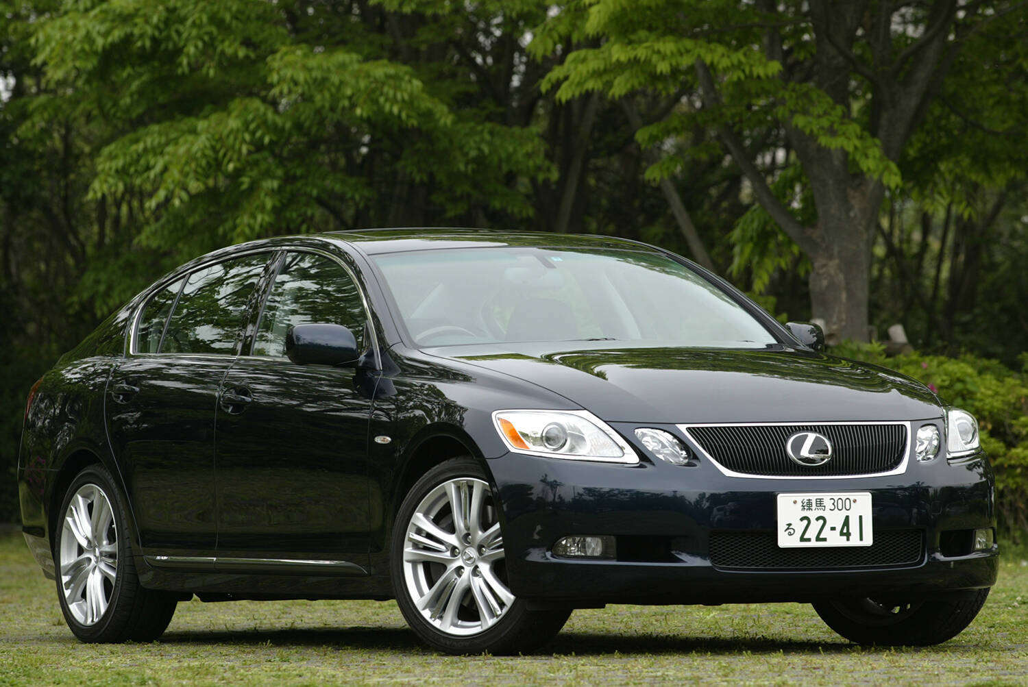 ホントにモーター付いてる!?　電動車嫌いもこれなら乗れるハイブリッド「らしからぬ」クルマ５台