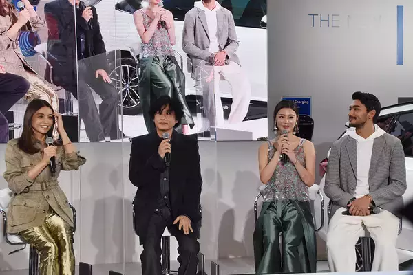 「新しいBMWのコンパクトSUVはガソリンと電気の二刀流！　デザインよし走りよし使い勝手よしと三拍子揃ったX１／iX１が登場」の画像