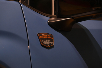 日本のスバルファンきたぞコレ！　オフ系装備で武装したフォレスター＆アウトバックの「ウィルダネス」プロトを堂々公開!!　【ジャパンモビリティショー2025】