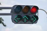 「矢印型信号機の「←↑→」同時全点灯って「青」信号と何が違う？　じつは交通事故を減らすために効果的な策だった」の画像5