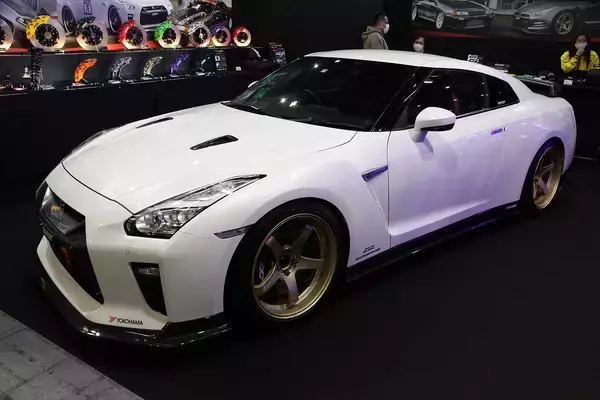 「1000馬力超えも当たり前！　ノーマルのR35GT-Rが子供に見える驚速チューン【大阪オートメッセ2024】」の画像