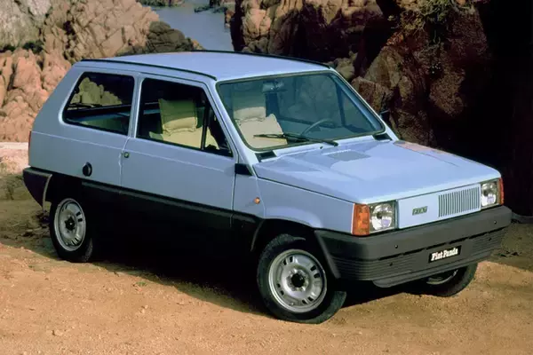 「自動車動物園へようこそ！　全部わかればクルマ界のムツゴロウさん確実な「生き物系」車名＆愛称のクルマ19選」の画像