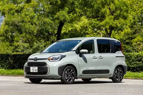 「百万単位の出費なのに新車を買った人の約半数が納車後に後悔!!　じゃあ後悔しないで済む「クルマ選び」の方法とは？」の画像