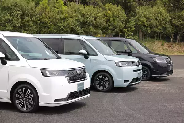 「百万単位の出費なのに新車を買った人の約半数が納車後に後悔!!　じゃあ後悔しないで済む「クルマ選び」の方法とは？」の画像