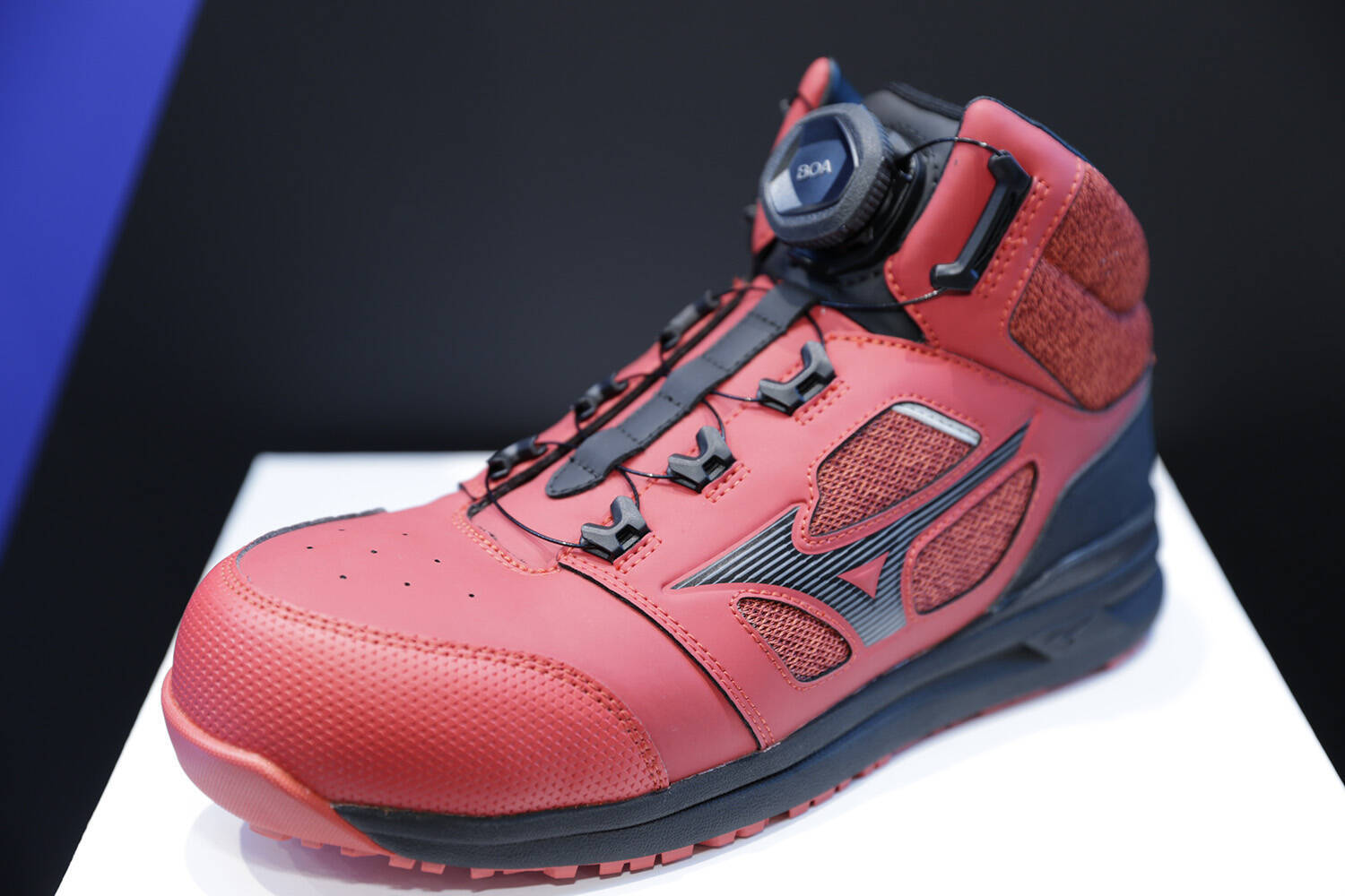 北京オリンピックのウェアも手がける「ミズノ」がどうして「自動車イベント」に？　意外と知らないクルマ業界との親和性【大阪オートメッセ2022】