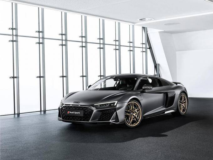 車名にパフォーマンスを追加！　アウディのフラッグシップスポーツモデル「R8」が一部改良を実施