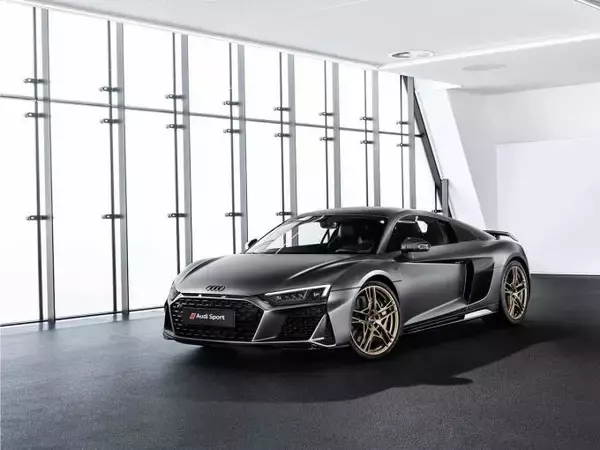 「車名にパフォーマンスを追加！　アウディのフラッグシップスポーツモデル「R8」が一部改良を実施」の画像