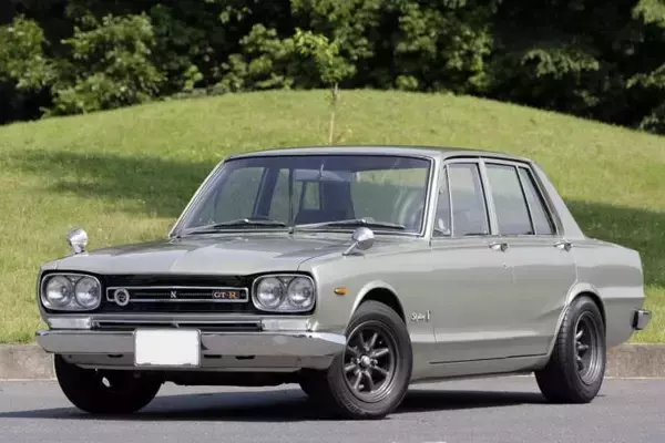 レーシングドライバーの心に響いた！　エンジンだけで乗る価値のあるクルマ３選