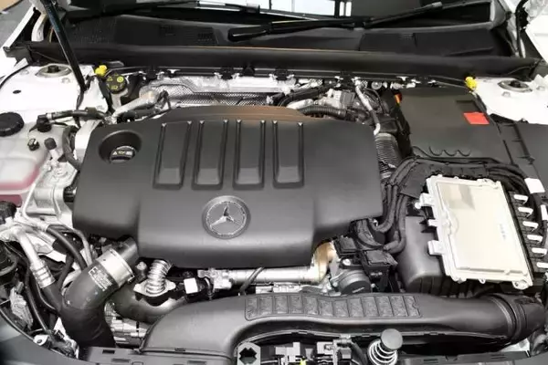 「メルセデス・ベンツが新型CLA＆AMG A 35を発表！　「美しさ」と「走り」に注目」の画像