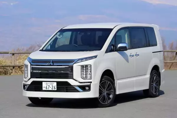 「歯止めが利かないクルマのオラオラ顔化！　最近日本車のグリルが巨大化するワケ」の画像