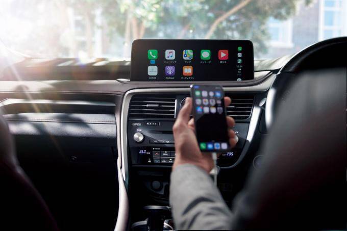 世界初のハイビームシステムを搭載！　レクサスのラグジュアリーSUV「RX」が一部改良して登場