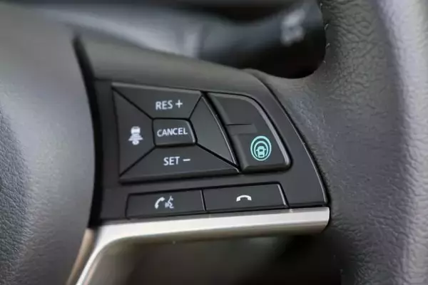 「兄か？　弟か？　メーカー違いの兄弟車の正解の選び方とは」の画像