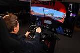 「レーシングドライバーの判断は？　今流行の運転シミュレーターゲームで運転技術は向上するのか」の画像6