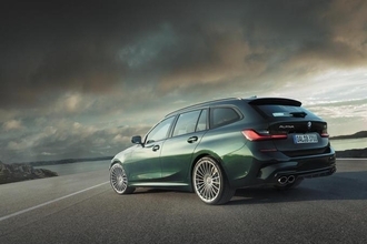 462馬力の俊足ツーリングワゴン！　BMWアルピナB3ツーリングアルラッドが誕生