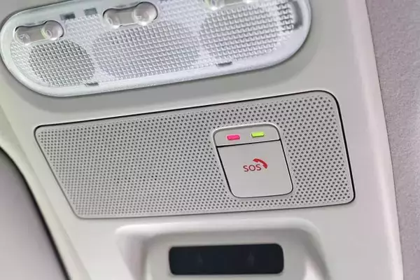 「自動車メーカーにもの申す！　一刻も早く全モデルに標準搭載すべき装備11選」の画像