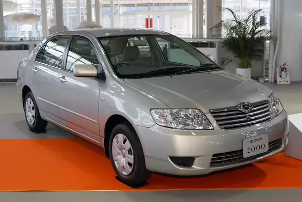 「歴代モデル10台を乗り継いだマニアが喝！　自腹で買った新型カローラのマイナス点５つ」の画像