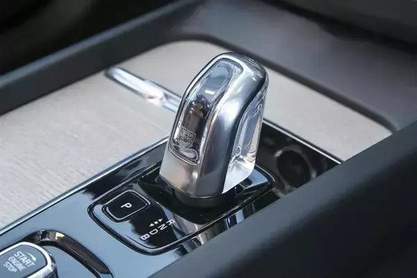 「音やパーツだけでうっとり！　クルマ好きを陶酔させる部位をもつクルマ６選」の画像