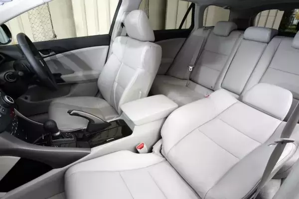 「中身はよくても伝わらない！　時代に恵まれず販売不振に陥った悲運のクルマ５選」の画像