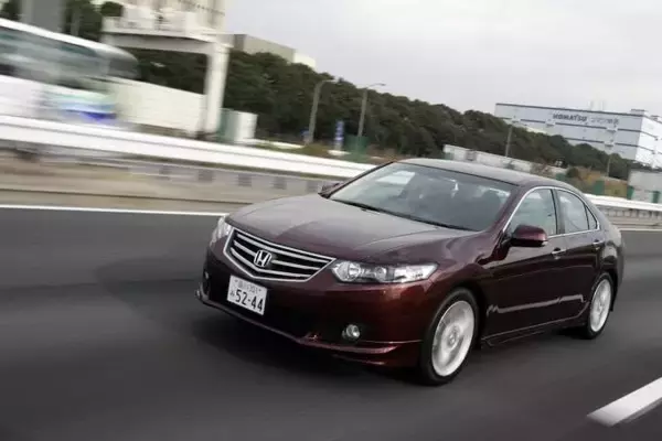 「中身はよくても伝わらない！　時代に恵まれず販売不振に陥った悲運のクルマ５選」の画像