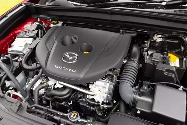 「マツダの新世代SUV「CX-30」が満を持して日本市場デビュー！　239万2500円から」の画像