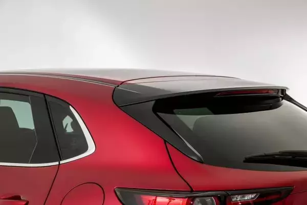 「マツダの新世代SUV「CX-30」が満を持して日本市場デビュー！　239万2500円から」の画像