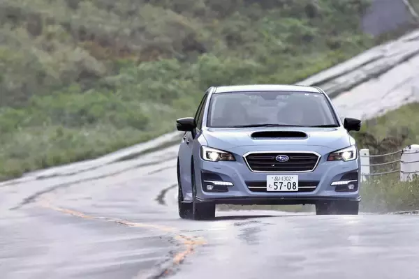 「20年越しの夢叶う！　若手女性編集者が憧れの「レガシィ・ツーリングワゴン」に乗って受けた衝撃とは」の画像