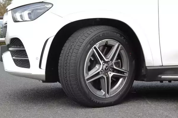 「ここまで上質になるか！　プレミアムSUVの走りを変えるヨコハマGEOLANDAR X-CVの衝撃」の画像