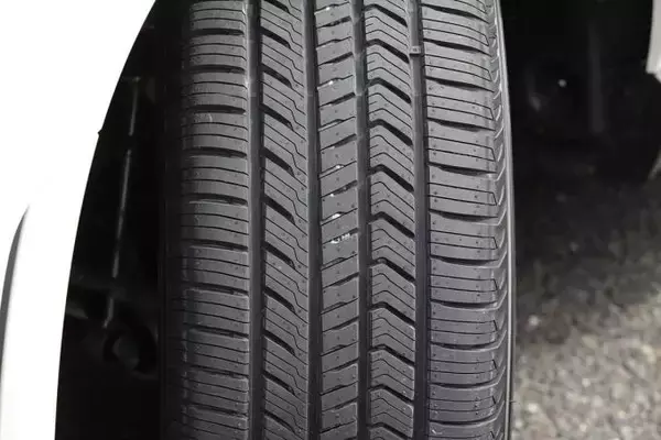 「ここまで上質になるか！　プレミアムSUVの走りを変えるヨコハマGEOLANDAR X-CVの衝撃」の画像