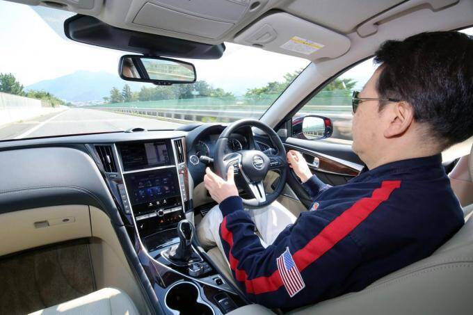 自動運転化は運転下手の救世主じゃない！　レーシングドライバーが「手放し運転」を経験して感じた恐れとは