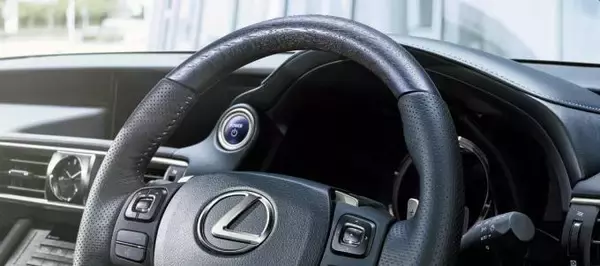 「レクサスLCとISに匠の技から最先端テクノロジーまで投入した特別仕様車が登場」の画像