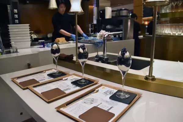 「レクサスLCとISの特別仕様車が登場！　実車が見られて絶品スイーツを堪能できるイベントを開催」の画像