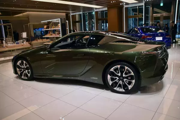 「レクサスLCとISの特別仕様車が登場！　実車が見られて絶品スイーツを堪能できるイベントを開催」の画像