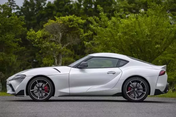 「スープラは時代に逆行？　レーシングドライバーがショートホイールベースの採用に疑問符を投げかける」の画像