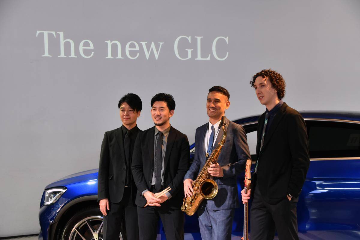 メルセデス・ベンツ新型GLCが登場！　パワフルな走りを予感させる内外装を纏う