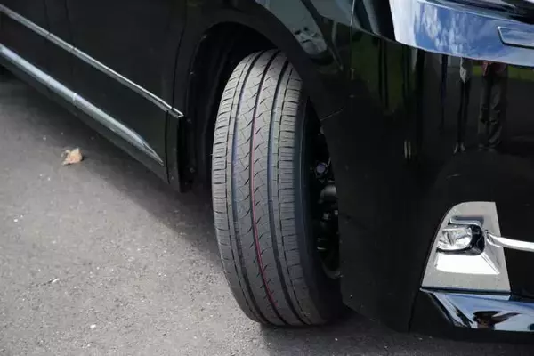 「VIP御用達は間違いなし！　年内発売予定のトヨタ・グランエースが初披露【東京モーターショー2019】」の画像