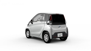 トヨタが2020年発売の「超小型EV」を展示！　一充電で100kmの走行が可能【東京モーターショー2019】