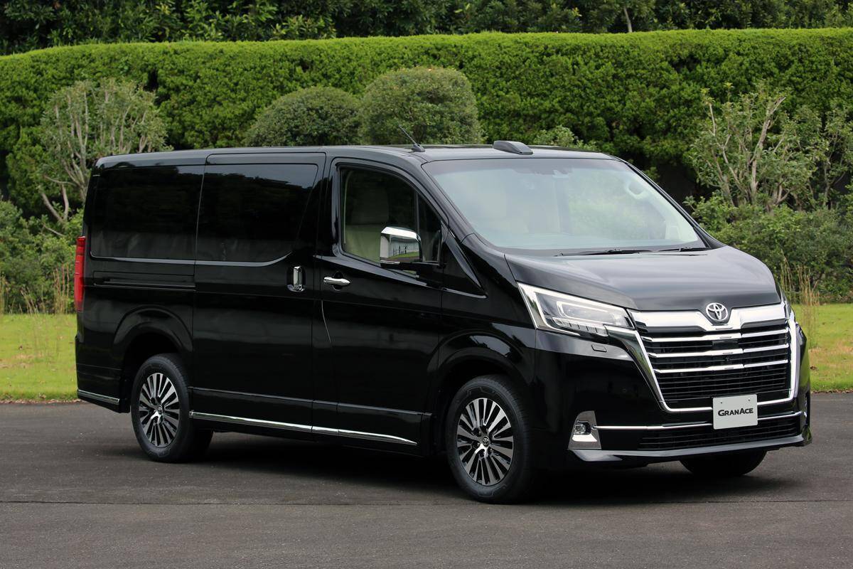 トヨタが「グランエース」発表で新規車種を歓迎するはずの販売現場から上がった「動揺」の声とは