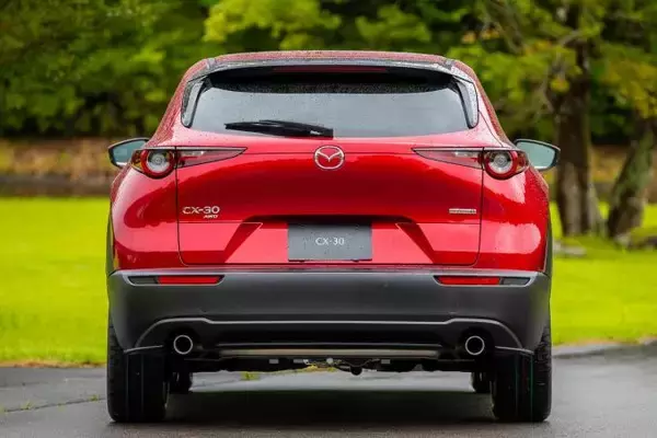 「サプライヤーや生産部門と徹底的にこだわった！　マツダCX-30の佐賀尚人主査が開発秘話を語る」の画像