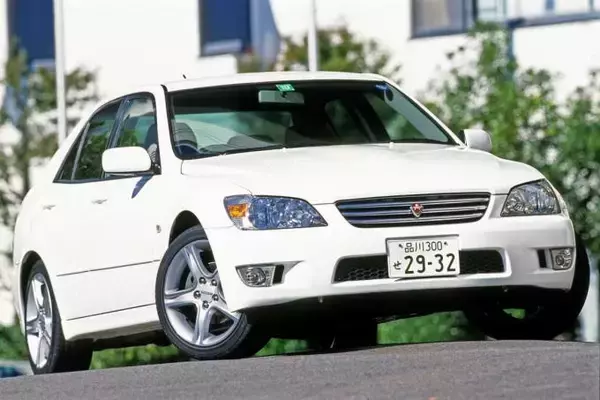 「発売前は期待度MAXで大注目……なのに登場したら売れなかった国産車３選」の画像