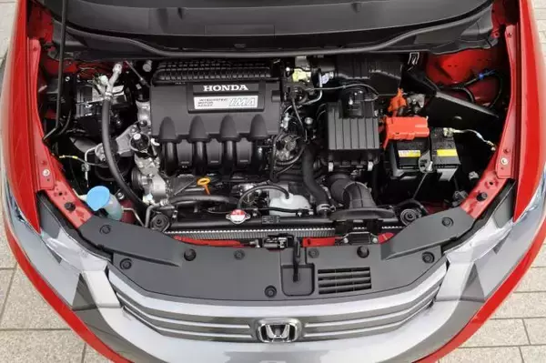 「発売前は期待度MAXで大注目……なのに登場したら売れなかった国産車３選」の画像