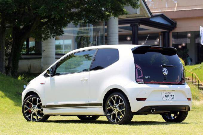 カワイイなりしてまさかの中身！　舐めてかかるとぶっちぎられる隠れ過激派なクルマ４選