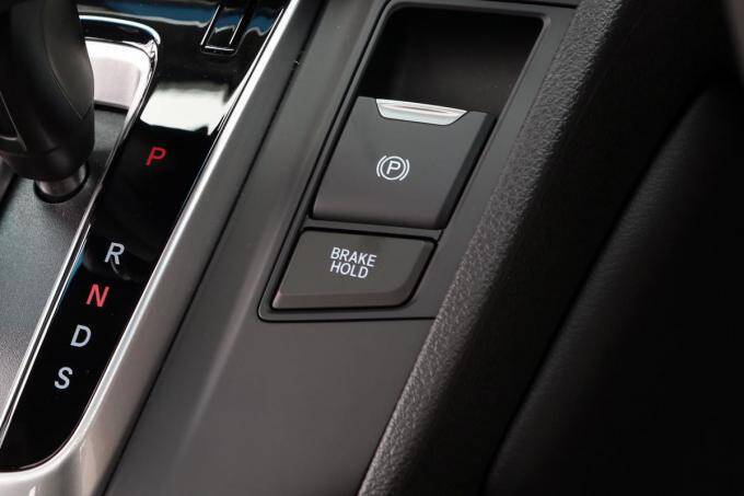 メーカーの独自色を出してどうする！　操作や名称を統一すべきクルマの装備９選