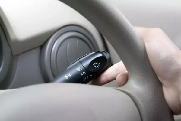 「メーカーの独自色を出してどうする！　操作や名称を統一すべきクルマの装備９選」の画像