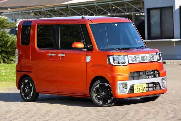 「驚くべき進化を遂げて充実の軽自動車！　それでも普通車には敵わない「軽の限界点」５つ」の画像