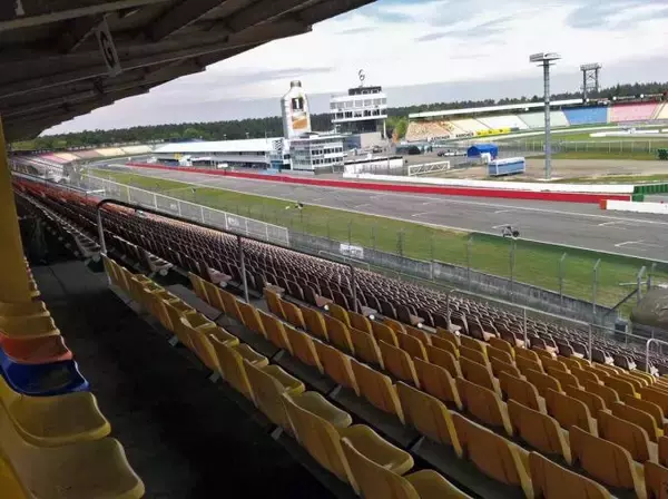 「クルマ好きなら死ぬまでに1度は走れ！　レーシングドライバーが推すドイツのドライブルート３選」の画像