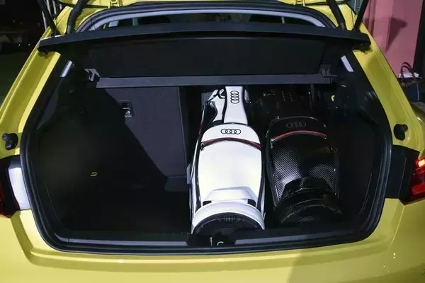 「アウディから新型A1 Sportbackが登場！　コンパクトなボディとしながら室内空間を拡大」の画像