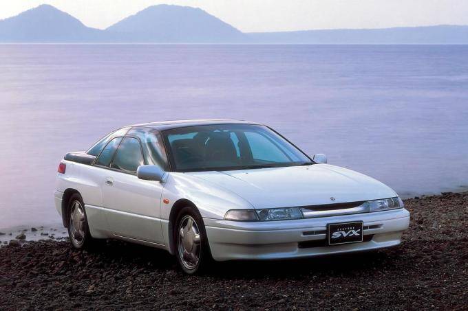 やりすぎか？　早すぎたのか？　斬新だがイロモノ感が出て売れなかった国産車７選