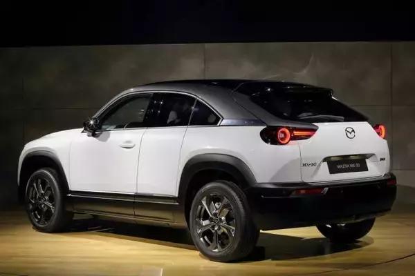 「今からお金を貯める価値あり！　東京モーターショーに展示された「市販確実」な激熱コンセプトカー3選」の画像