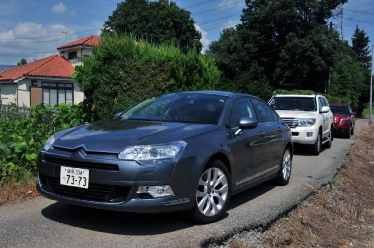 ボディサイズに関係なく大きくても小回りできるクルマも 最小回転半径は何で決まる 19年11月14日 エキサイトニュース